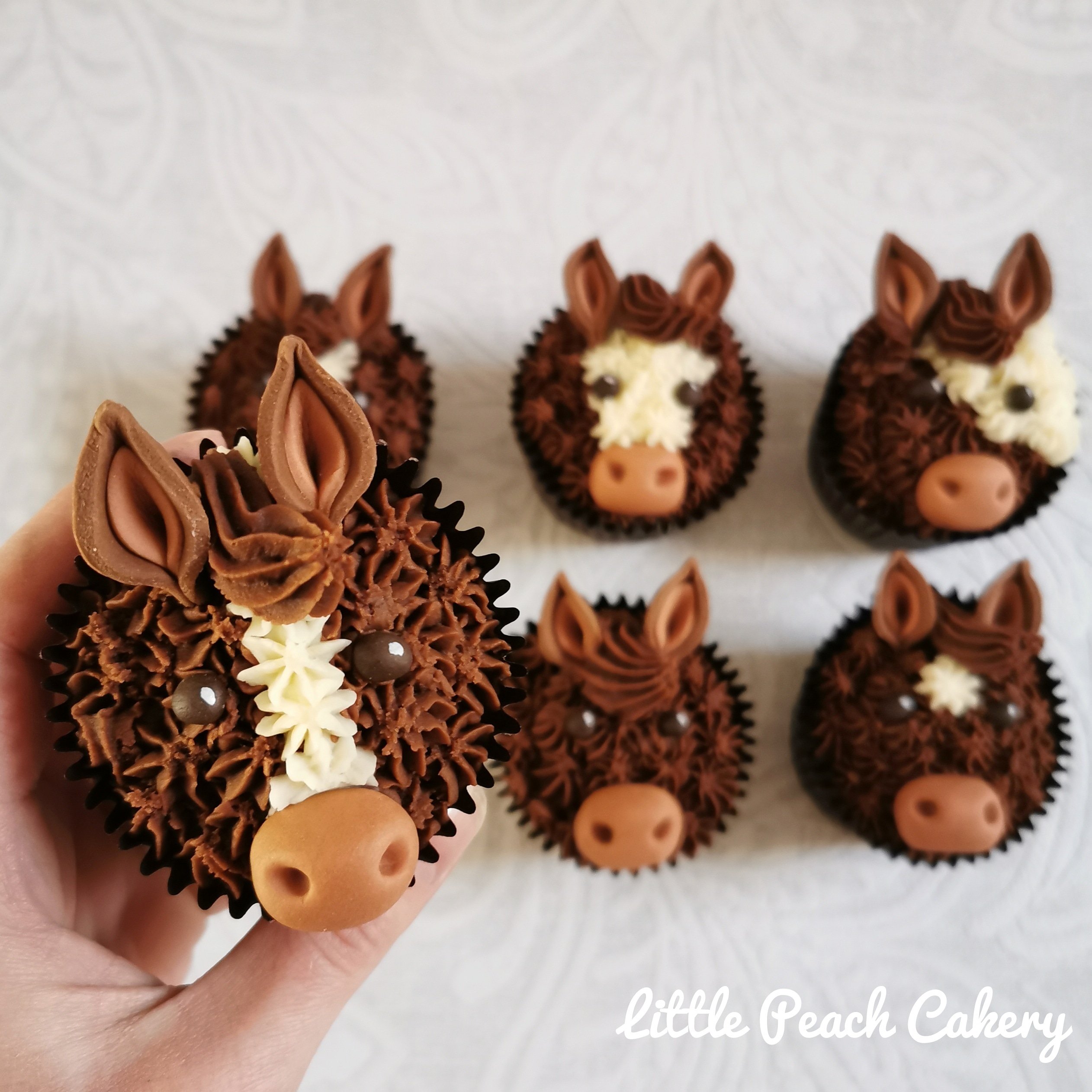 Horse / Pony Cupcakes – Little Peach Cakery